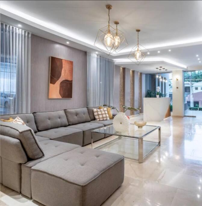 Dom. Rep. Exclusive 2 Bed Apt. Evaristo Morales ซานโตโดมิงโก ภายนอก รูปภาพ
