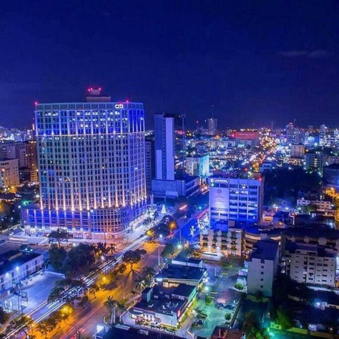 Dom. Rep. Exclusive 2 Bed Apt. Evaristo Morales ซานโตโดมิงโก ภายนอก รูปภาพ