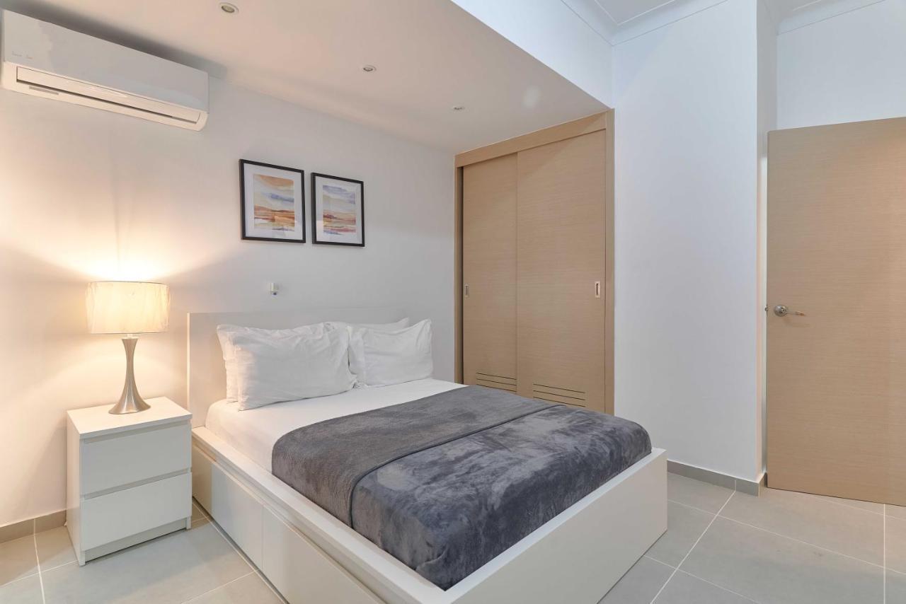Dom. Rep. Exclusive 2 Bed Apt. Evaristo Morales ซานโตโดมิงโก ภายนอก รูปภาพ